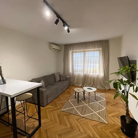 Cozy Apartment, In The Center Of Tirana Extérieur photo